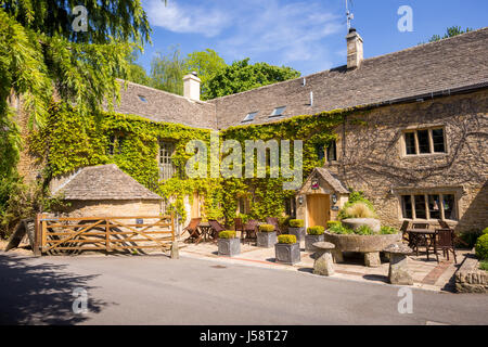 Der schlachtet Counrty Inn Pub, Lower Slaughter, in der Nähe von Cheltenham, Cotswolds England UK Stockfoto