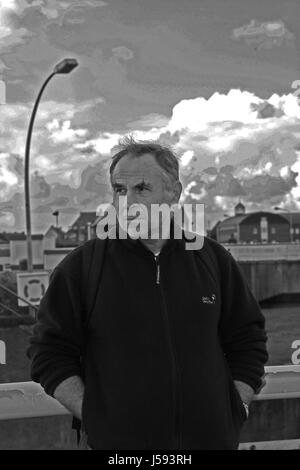 Ferien Urlaub Ferien Urlaub Erholung Elbe Wind Mann schwarzwei Stockfoto