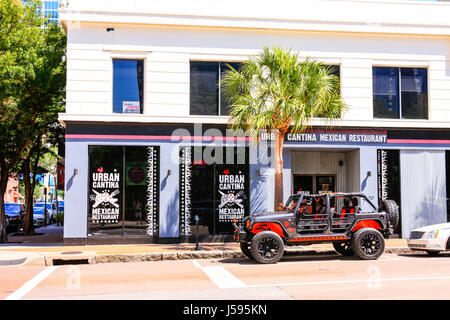 Vor dem Urban Cantina mexikanisches Restaurant auf E. Madison Street in der Innenstadt von Tampa FL Stockfoto