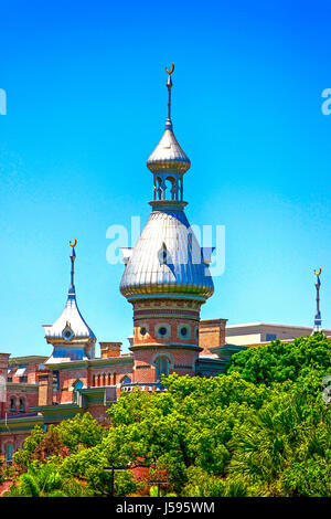 Die viktorianischen maurische Minarette von der University of Tampa in Florida Stadt Stockfoto