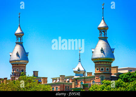 Die viktorianischen maurische Minarette von der University of Tampa in Florida Stadt Stockfoto