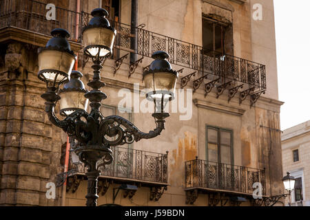 PALERMO, Italien - 14. Oktober 2009: Quattro Canti, offiziell bekannt als Piazza Vigliena, ist eine barocke Platz in Palermo, Sizilien, Süditalien Stockfoto