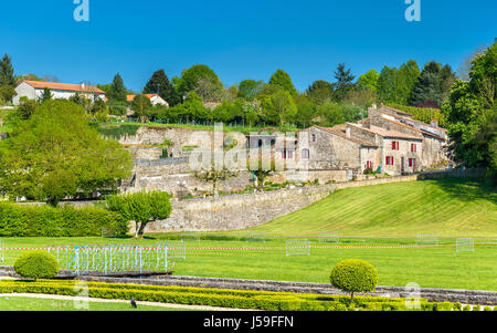 Die Königlichen Abtei Notre-Dame de Celles-Sur-Belle in Frankreich Stockfoto