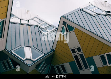 Rotterdam, Niederlande - 6 August 2016: cube Häuser, entworfen vom Architekten Piet Blom. Sie sind eine Reihe von innovativen Häuser und auf dem Konzept der Basis Stockfoto