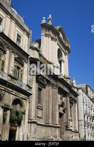 Gut - altes Wohnhaus in der Hauptplatz in der Stadt Catania auf Sizilien Insel in Italien gehalten. Stockfoto