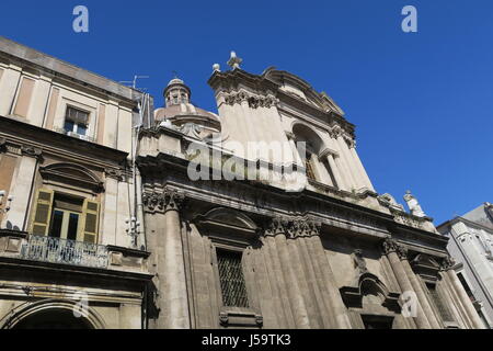 Gut - altes Wohnhaus in der Hauptplatz in der Stadt Catania auf Sizilien Insel in Italien gehalten. Stockfoto