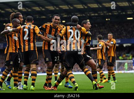 YANNICK SAGBO & TEAMATES CELEB EVERTON V HULL CITY GOODISON PARK LIVERPOOL ENGLAND 19. Oktober 2013 Stockfoto