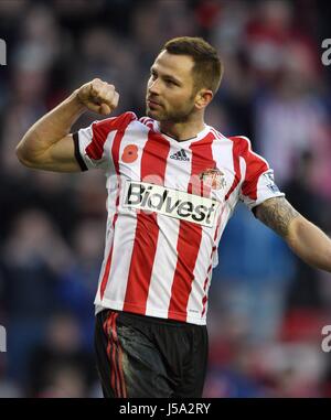 PHIL BARDSLEY feiert Sieg SUNDERLAND V MANCHESTER CITY-Stadion von Licht SUNDERLAND ENGLAND 10. November 2013 Stockfoto