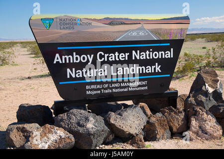 Amboy Krater Eingang Zeichen, Mojave Trails National Monument, California Stockfoto