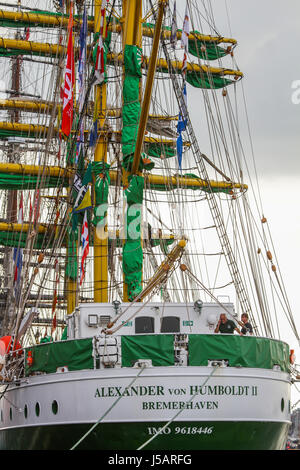 Amsterdam, Niederlande. 19. August 2015. SAIL Amsterdam 2015, Segeln In Parade am ersten Tag (von 5, 19. bis 23. August) um IJhaven: drei-Amsted Stahl-Bark Alexander von Humboldt II, Deutschland. SAIL Amsterdam ist ein quinquennial maritimen Events in Amsterdam in den Niederlanden. Großsegler aus aller Welt besuchen die Stadt, in seinem östlichen Hafen festmachen. -Fotocredit: Christian Lademann Stockfoto