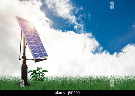 Flare gegen niedrigen Winkel Ansicht des Himmels Stockfoto