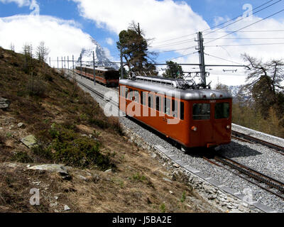 Eisenbahn Lok Zug Motor Rollmaterial Fahrzeug Transportmittel Reisen Alpen Stockfoto