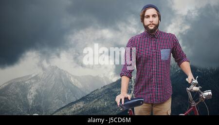 Digital Composite Porträt zuversichtlich männlichen Reisenden Mountainbike Fahrrad festhalten Stockfoto