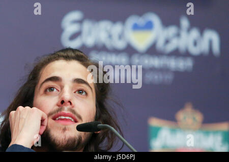 Kiew, UKRAINE - 14. Mai 2017: Salvador Sobral aus Portugal auf der Pressekonferenz beim Eurovision Song Contest in Kiew, Ukraine Stockfoto