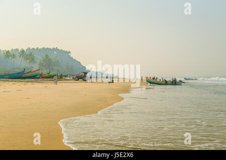 Morgen im Fischerdorf. Varkala, Bundesstaat Kerala, Südindien, 29.03.2017. Stockfoto