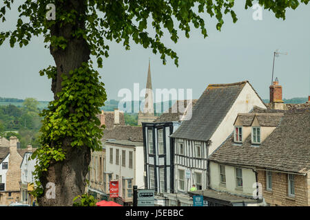 Frühling-Nachmittag in Burford, Oxfordshire, England. Stockfoto