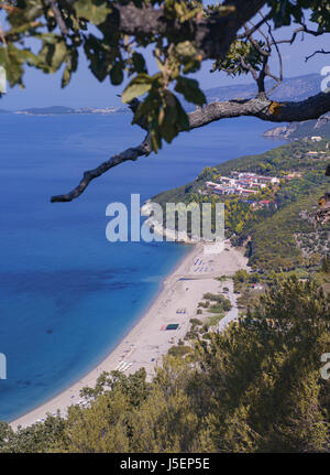 Panorama Beach in der Nähe von Alhaurín el Grande Dorf Karavostasi, im ionischen Meer, Region Epirus, Griechenland Stockfoto