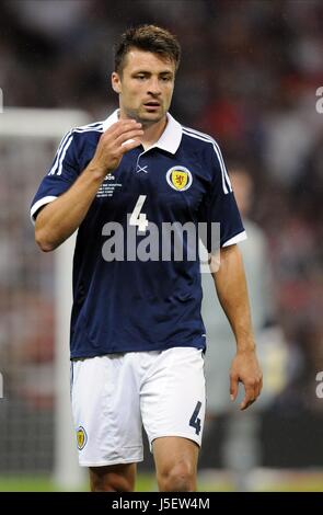 RUSSELL MARTIN Schottland NORWICH CITY FC Schottland & NORWICH CITY FC WEMBLEY Stadion LONDON UK 14. August 2013 Stockfoto