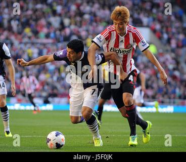 LUIS SUAREZ & KI SUNG-YONG SUNDERLAND FC V LIVERPOOL FC Stadion von leichten SUNDERLAND ENGLAND 29. September 2013 Stockfoto