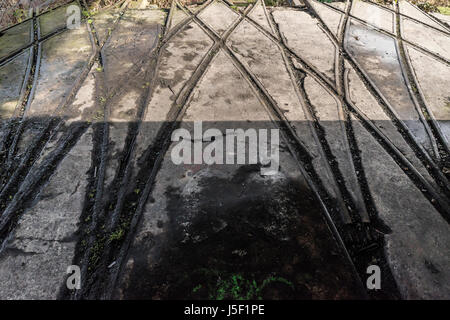 Ein Farleigh, Tunnel Eingang zum ehemaligen zentralen Munitionslager Stockfoto