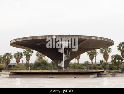 Hubschrauberlandeplatz in der Rachid Karami international Exhibition centre entwickelt von brasilianischen Architekten Oscar Niemeyer, North Governorate, Tripoli, Libanon Stockfoto