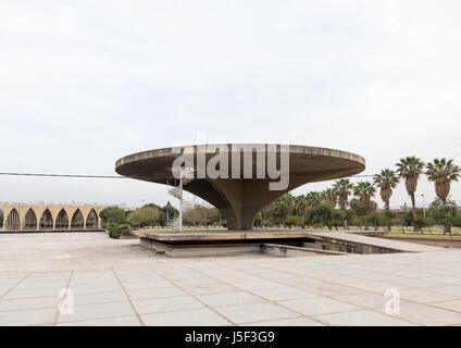 Hubschrauberlandeplatz in der Rachid Karami international Exhibition centre entwickelt von brasilianischen Architekten Oscar Niemeyer, North Governorate, Tripoli, Libanon Stockfoto