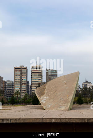 Das experimentelle Theater im internationalen Messezentrum Rachid Karami entworfen von brasilianischen Architekten Oscar Niemeyer, North Governorate, Tripoli, Libanon Stockfoto