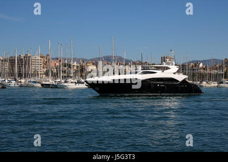 Bild - Luxus-Motoryacht + Segeln Superyachten - während der kombinierten Palma International Boat Show 2017 und Palma Superyacht zeigen 2017, Palma. Stockfoto