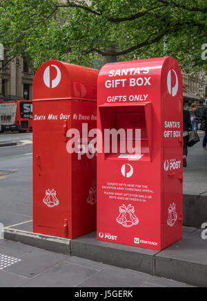 Spende und Briefkasten für Santa Claus Vater Weihnachtsaktion In Melbourne Australien betrieben von der Heilsarmee Stockfoto