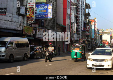 Hauptstraße Pettah Colombo SriLanka der Verkehr auf Straße Stockfoto