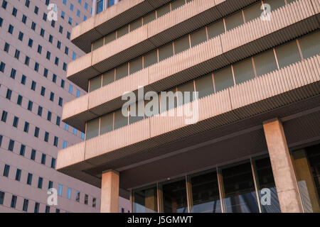 Beispiele der modernen niederländischen Architektur, Katendrecht, Rotterdam, Niederlande. Stockfoto