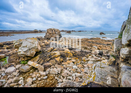 Frankreich, Bretagne, commune de Plougrescant, Le Gouffre de Plougrescant im Département Côtes-d ' Armor, landschaftlich reizvoll, felsigen Ärmelkanal Küste Landschaft n Stockfoto