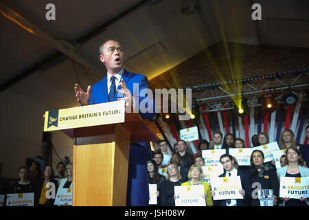 Ovalen Platz. East London. Großbritannien startet 17. Mai 2017 - liberaler Demokrat Führer Tim Farron Wahlprogramm der Partei bei den ovalen Platz. Großbritannien geht an die Urnen am 8. Juni ein neues Parlament in allgemeinen Wahlen gewählt. Bildnachweis: Dinendra Haria/Alamy Live-Nachrichten Stockfoto