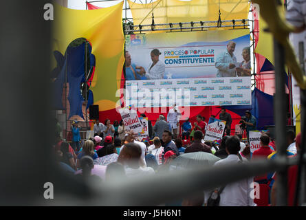 Caracas, Venezuela. 17. Mai 2017. Mitmachen in einem Akt zur Unterstützung der Nationalversammlung von Präsident Nicolás Maduro einberufen. Bildnachweis: Marcos Salgado/Alamy Live-Nachrichten Stockfoto