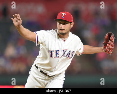 Arlington, Texas, USA. 16. Mai 2017. Yu Darvish (Rangers) MLB: Texas Rangers Krug Yu Darvish während des Major League Baseball Spiels gegen die Philadelphia Phillies im Globe Life Park in Arlington in Arlington, Texas, Vereinigte Staaten von Amerika ab. Bildnachweis: AFLO/Alamy Live-Nachrichten Stockfoto