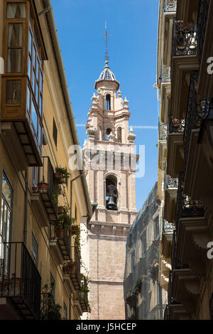 Der Kirchturm von Santa Catalina in Valencia, Spanien Stockfoto