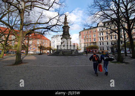 Metropole Baum Bäume Hamburg Platz Hansestadt Laterne Brunnen Stadt Stockfoto