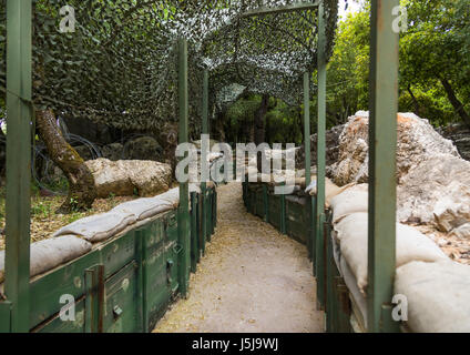Kriegsmuseum, betrieben durch die Hisbollah forderte das touristische Wahrzeichen der Widerstand oder Museum Widerstand Tourismus, Nabatiyeh Governorate, Mleeta, Libanon Stockfoto