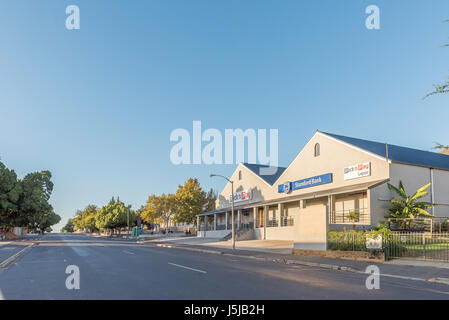 RIEBEECK WEST, Südafrika - 2. April 2017: Ein am frühen Morgen Straßenszene in Riebeeck West, einer Stadt im Großraum Swartland von der Provinz Western Cape Stockfoto