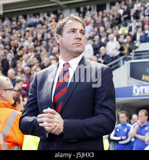 MALKY MACKAY CARDIFF CITY MANAGER KC STADIUM HULL ENGLAND 4. Mai 2013 Stockfoto