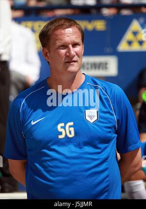 SIMON GRAYSON PRESTON NORTH END MANAGER DEEPDALE PRESTON ENGLAND 13. Juli 2013 Stockfoto