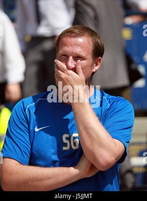 SIMON GRAYSON PRESTON NORTH END MANAGER DEEPDALE PRESTON ENGLAND 13. Juli 2013 Stockfoto