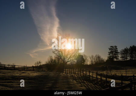 Sonnenuntergang über die Wiesen - Masuren Polen Stockfoto