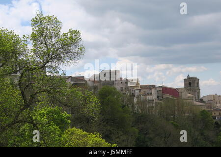 Enna ist eine Stadt und Gemeinde ungefähr in der Mitte von Sizilien entfernt, im südlichen Italien, in der Provinz Enna, überragt das umliegende Landschaft Stockfoto