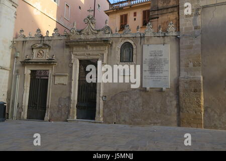 Ortigia ist eine kleine Insel, die das historische Zentrum der Stadt Syrakus, Sizilien. Viele alte, gepflegte Häuser, viele historische Sehenswürdigkeiten. Stockfoto