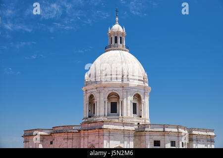 Hohen zentralen Kuppel des nationalen Pantheon, ursprünglich Kirche von Santa Engracia. Lissabon. Portugal. Stockfoto