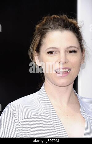 Hollywood, CA. 17. Mai 2017. Amy Seimetz bei der Induktion Zeremonie für Stern auf dem Hollywood Walk of Fame für Ridley Scott, TCL Chinese Theater IMAX, Hollywood, CA 17. Mai 2017. Bildnachweis: Michael Germana/Everett Collection/Alamy Live-Nachrichten Stockfoto