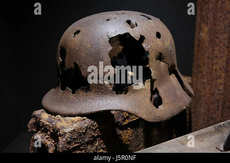 Eine rostige German World War Two Militärhelm Stockfoto