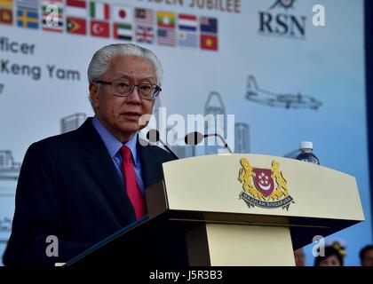 Singapurischer Präsident Dr. Tony Tan Keng Yam spricht während der konstituierenden Singapore International Maritime Review und 50. Jahrestag der Marine der Republik Singapur im Marinestützpunkt RSS Singapura-Changi 15. Mai 2017 in Changi, Singapur.    (Foto von Micah Blechner EURO1 Navy über Planetpix) Stockfoto