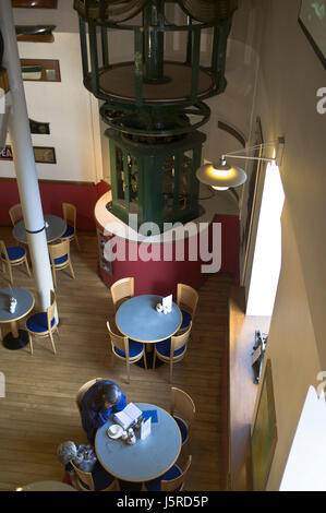 dh MARITIME MUSEUM ABERDEEN Frau in Café-Museen schottland Stockfoto